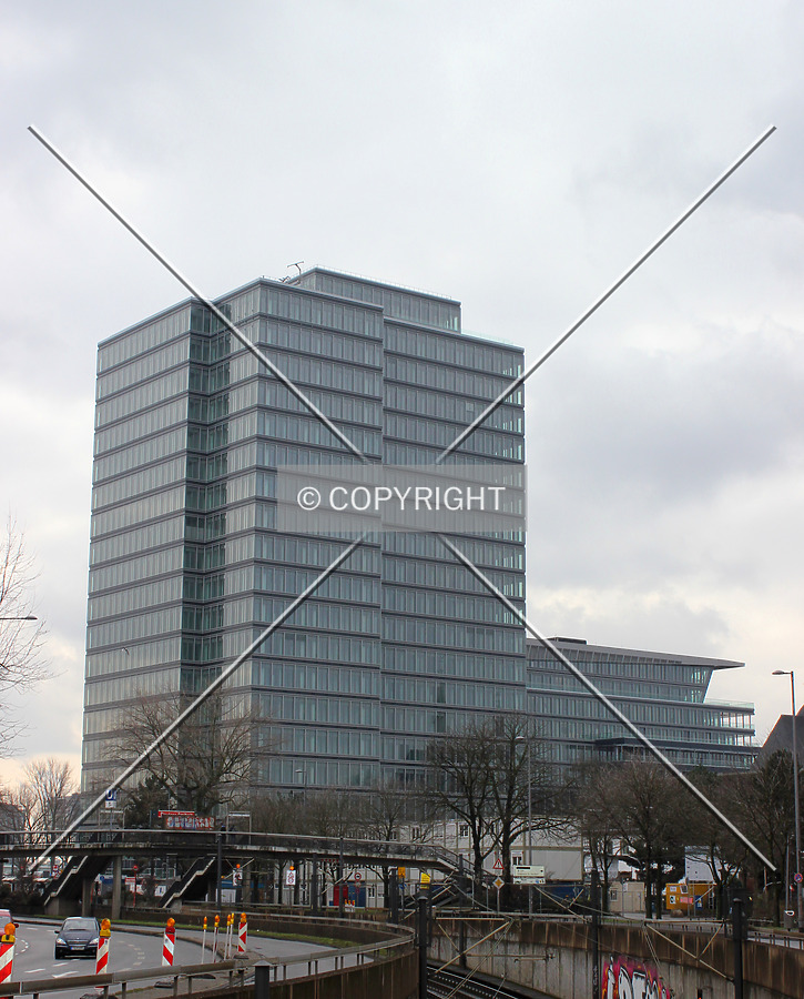 Lufthansa-Hochhaus by Florian Barbier