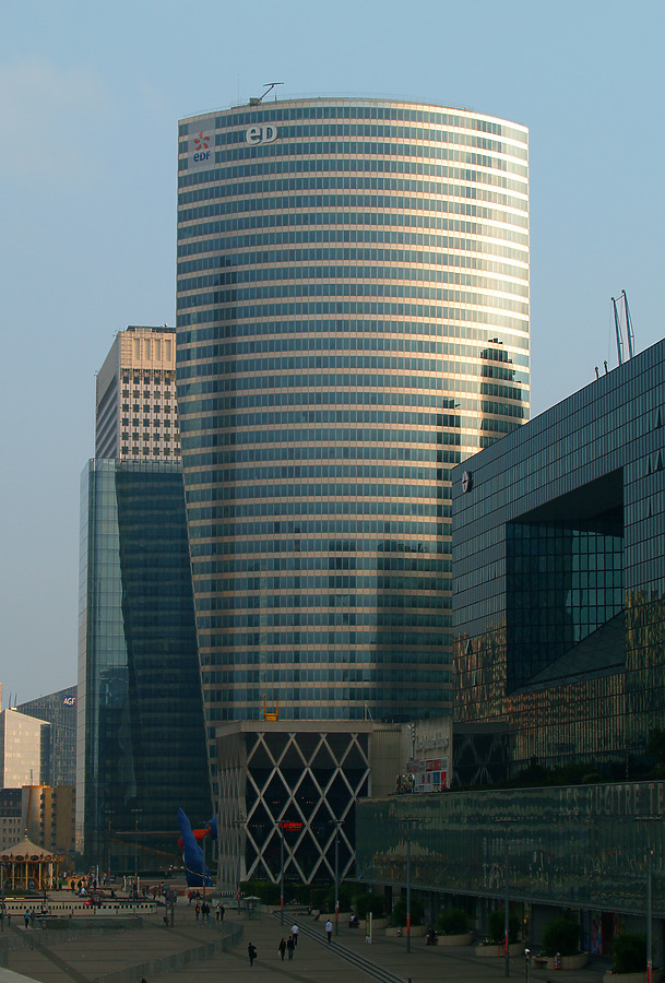 Tour EDF by Cesar Serrano