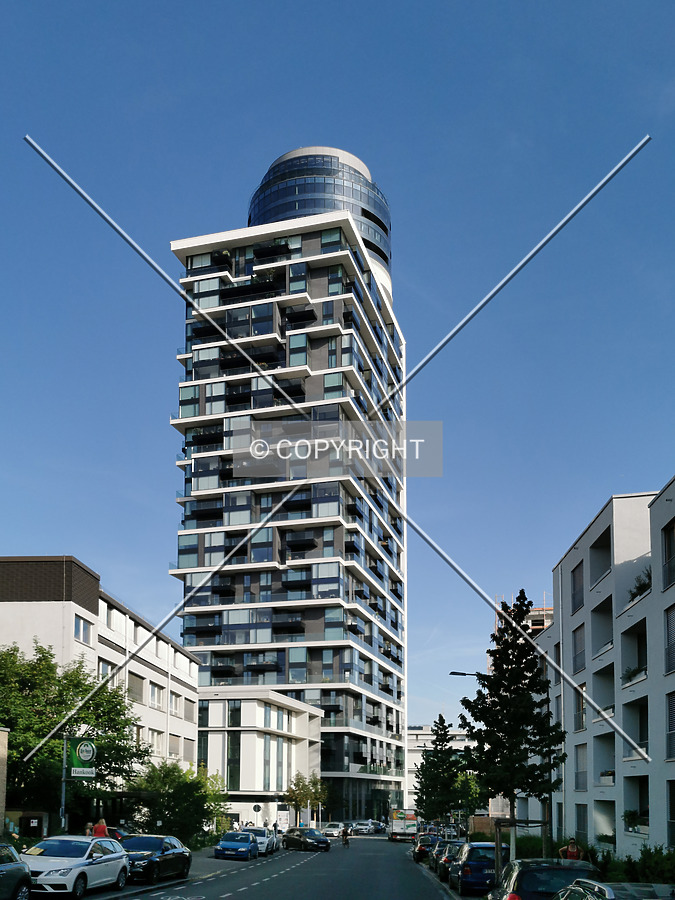 Henninger-Turm by Nephilim