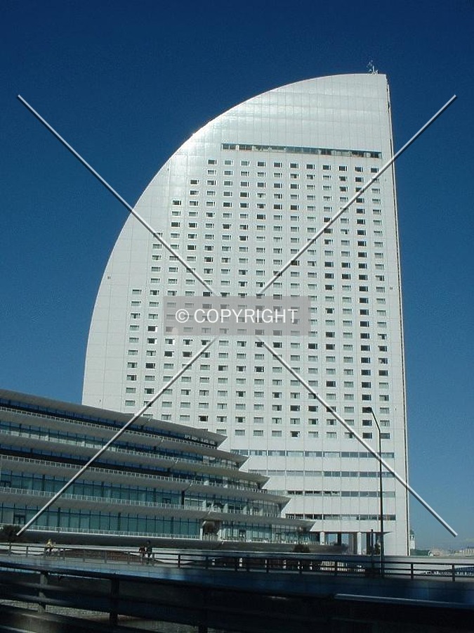Yokohama Grand InterContinental Hotel by Andrew Stewart