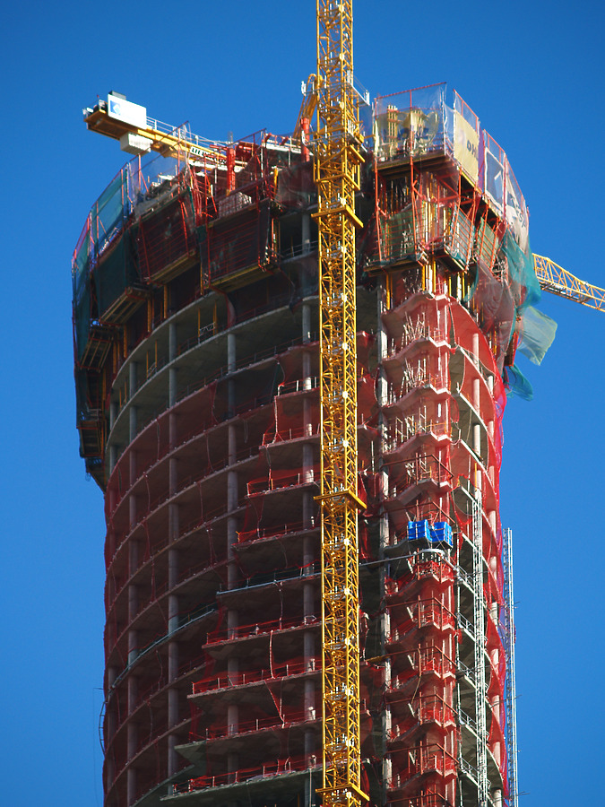 Torre Espacio by Cesar Serrano