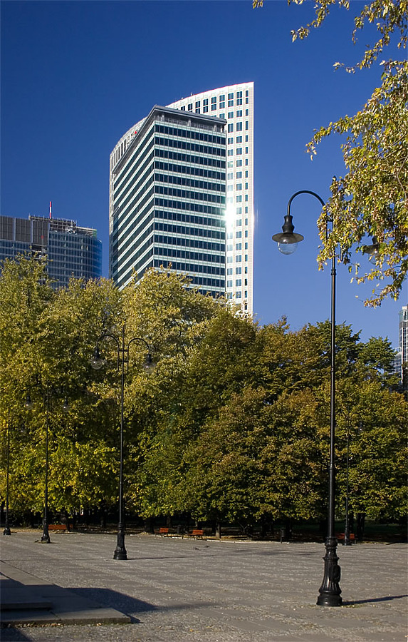 Warsaw Financial Center by Pavel Toczynski