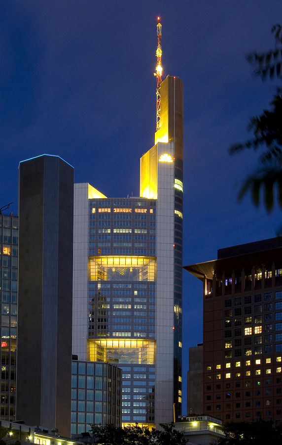 Commerzbank Tower by Pavel Toczynski