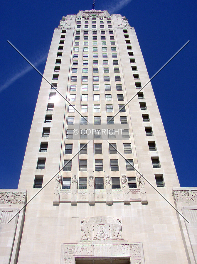 Louisiana State Capitol by Chris Patriarca