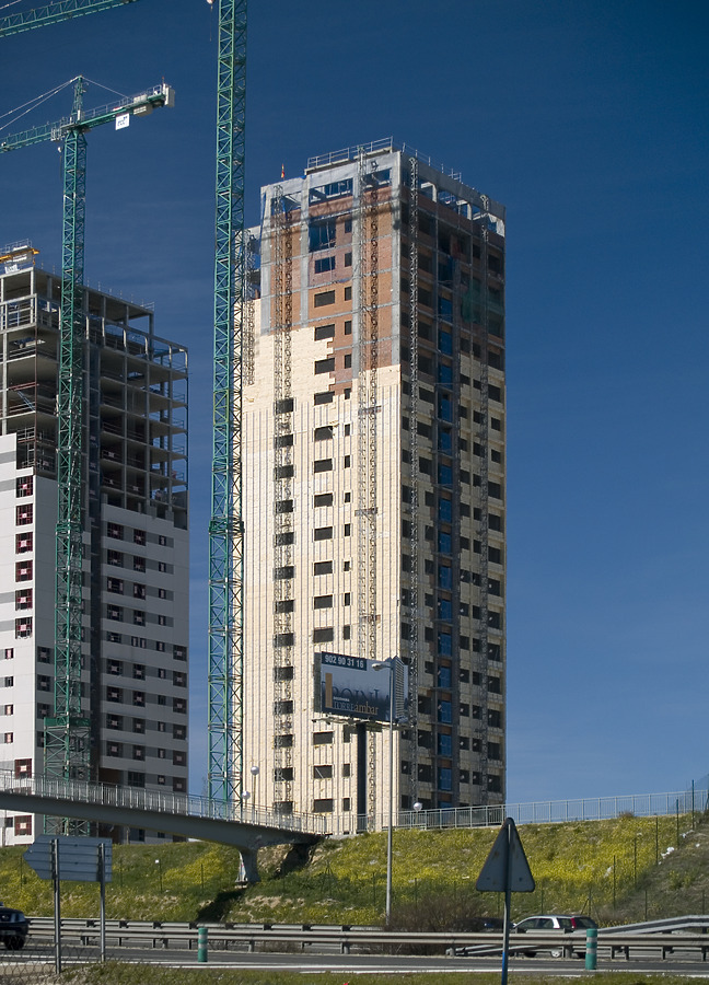 Torre Ámbar by Cesar Serrano