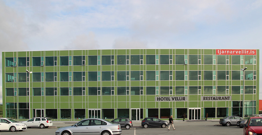 Hótel Vellir by Kjetil Balog