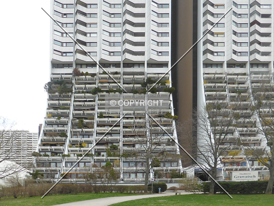 Wohnpark Alterlaa - Block C1-C4 by Nephilim