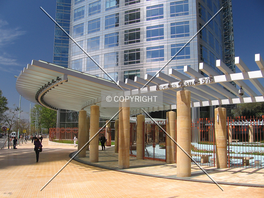 Torre Repsol YPF by Maximiliano Buono