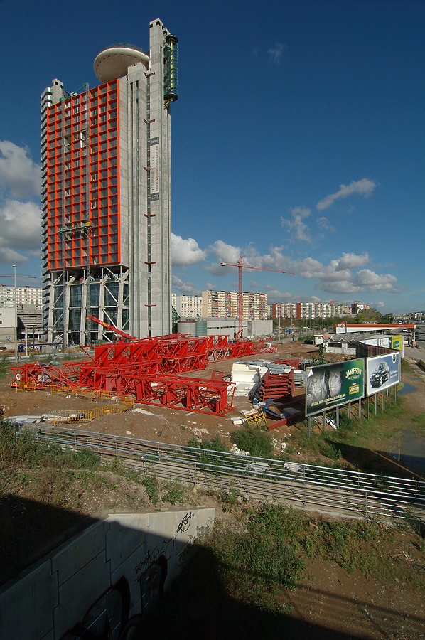 Hesperia Tower by David Guija