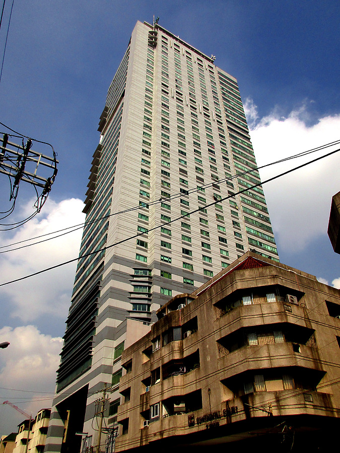 Greenhills Elan Hotel Modern by Daniel Kieckhefer