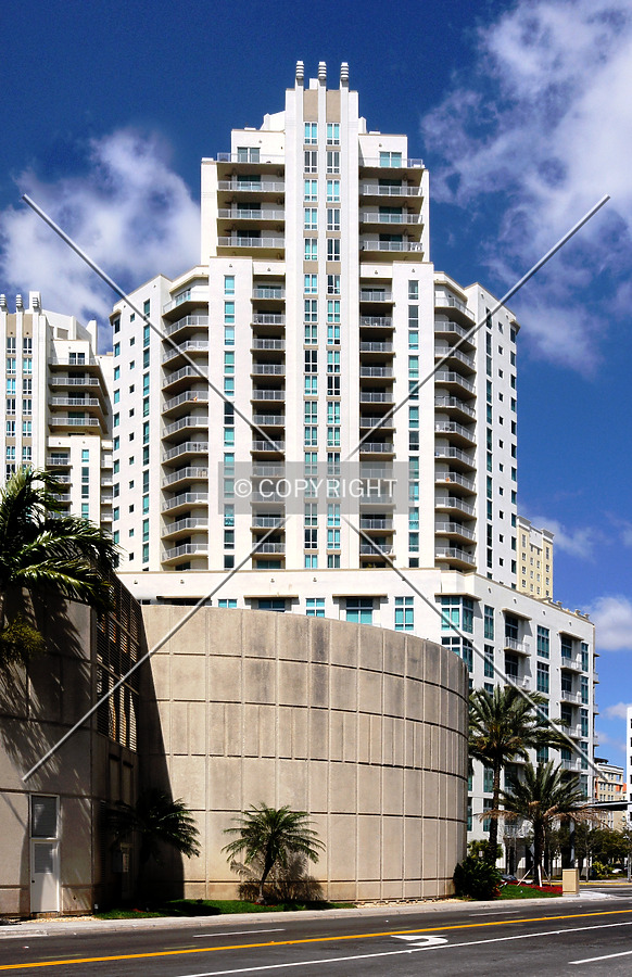 Metropolis One at Dadeland by Jorge Molina