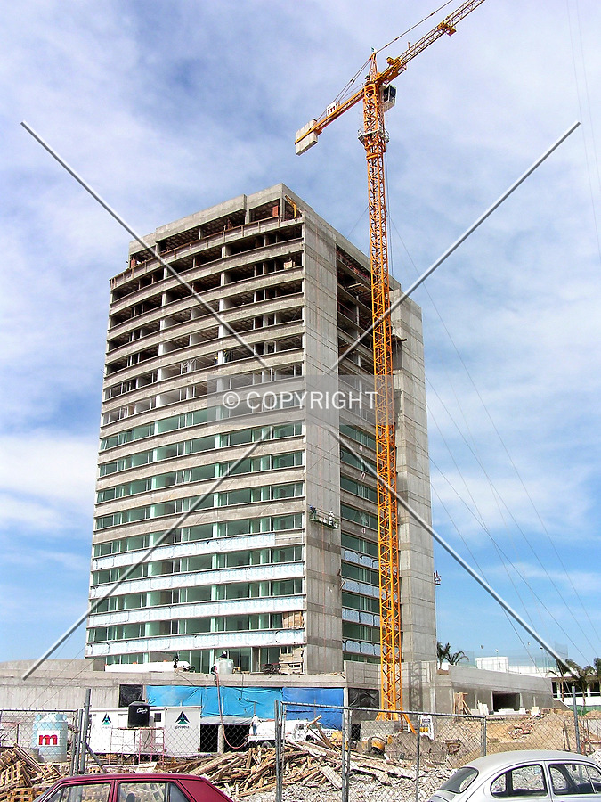 Residencial Palmas Torre 2 by Luis Ibáñez