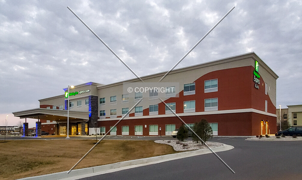 Holiday Inn Express & Suites Madisonville