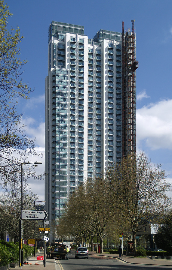 Pan Peninsula West Tower by Cesar Serrano