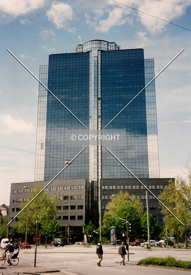 Büro Center Nibelungenplatz by Nephilim
