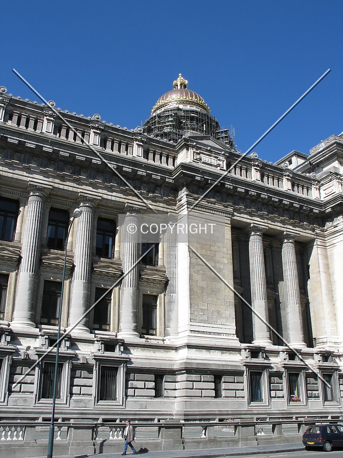Palais de Justice / Justitiepaleis by Emmanuel D.