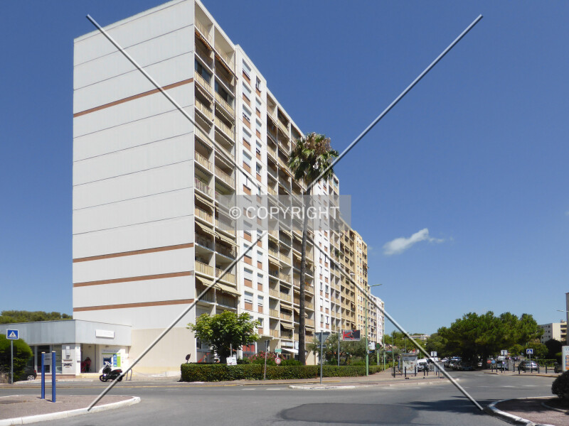 365-383 Boulevard Jacques Monod