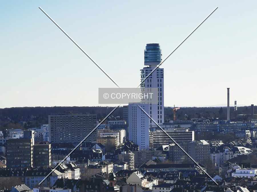 Henninger-Turm by Nephilim