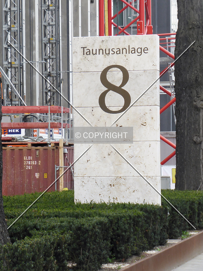 Taunusanlage 8 by Nephilim