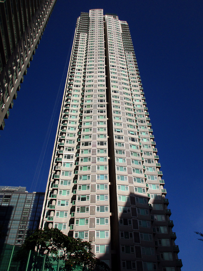 Park Terraces Point Tower by Daniel Kieckhefer