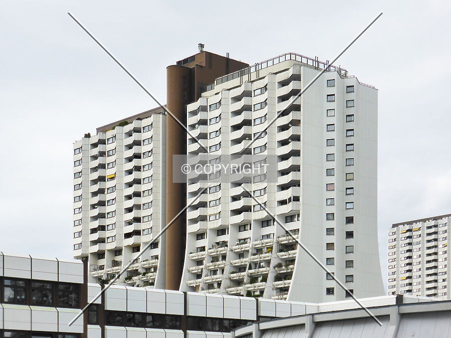 Wohnpark Alterlaa - Block B1-B2 by Nephilim