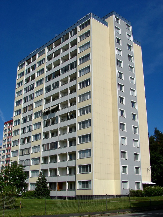 Elsarostigen 8 by Robin Spetz