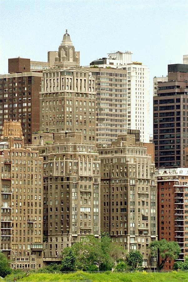 River House Apartments by Scott Murphy
