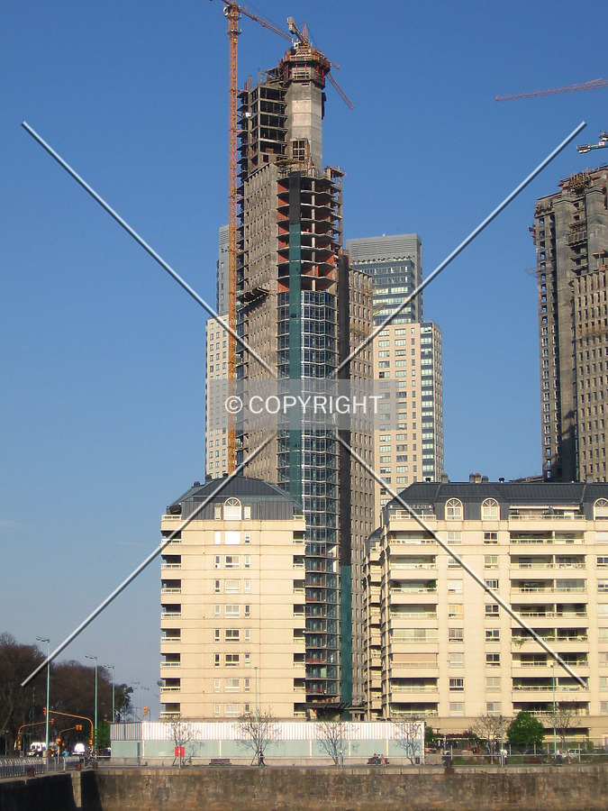 Mulieris torre Norte by Maximiliano Buono