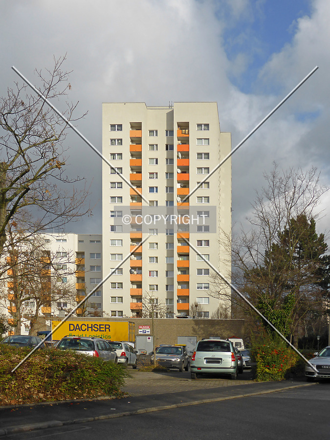 Albert-Schweitzer-Allee 45-55 by Nephilim