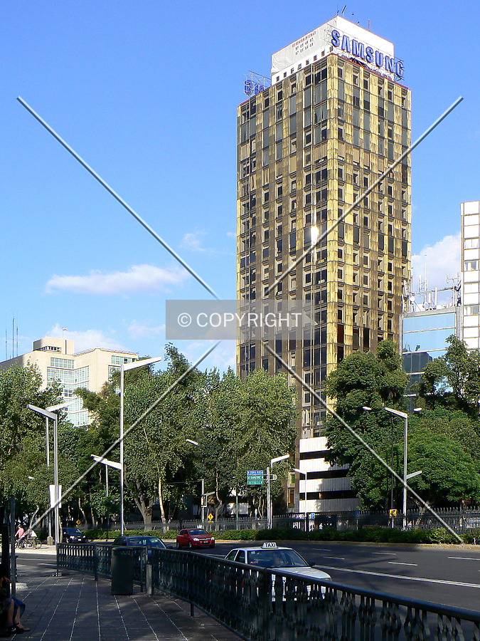 Reforma 506 by Luis Ibáñez