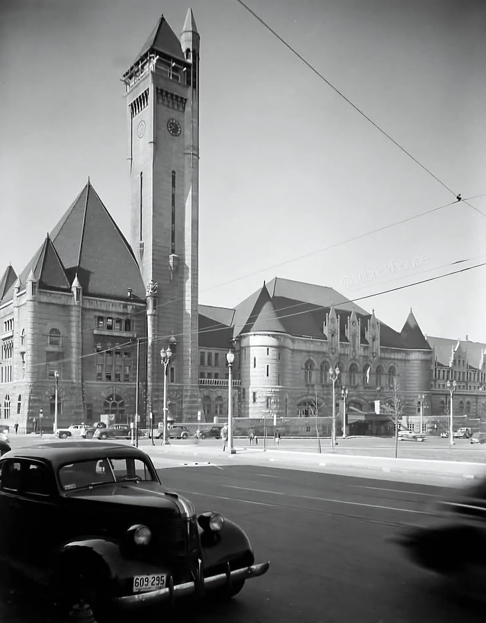Saint Louis Union Station by Unknown