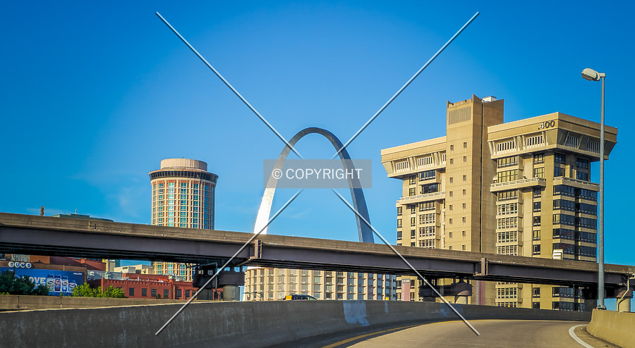 Gateway Arch by Ryan Hildebrand