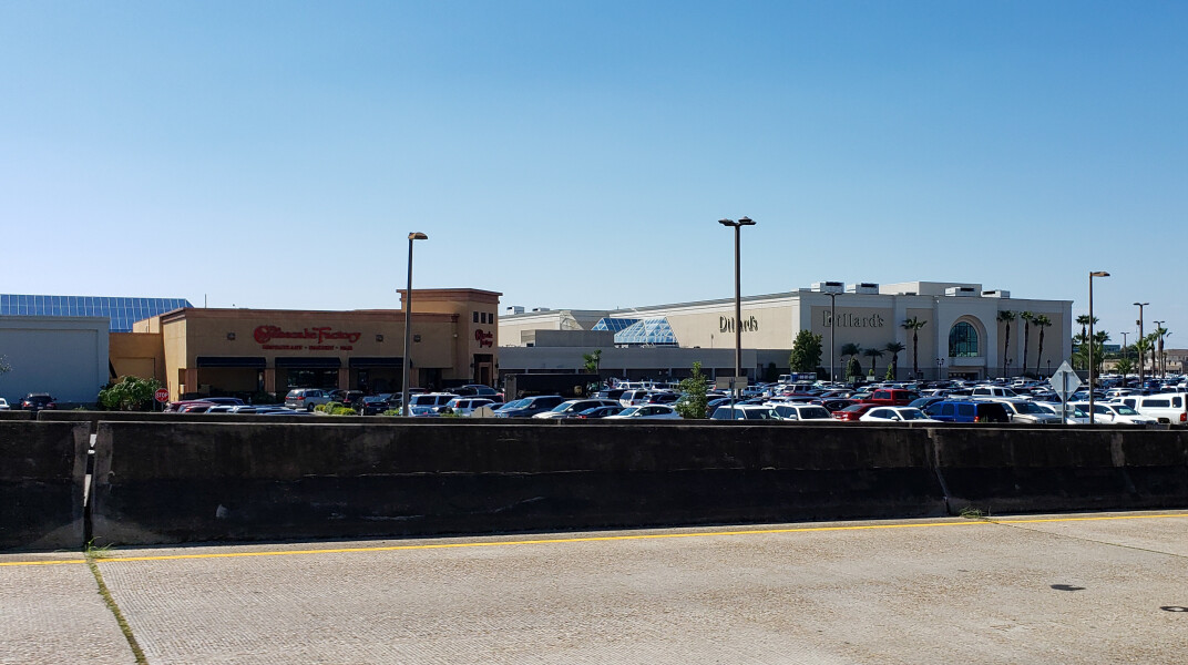 Lakeside Shopping Center