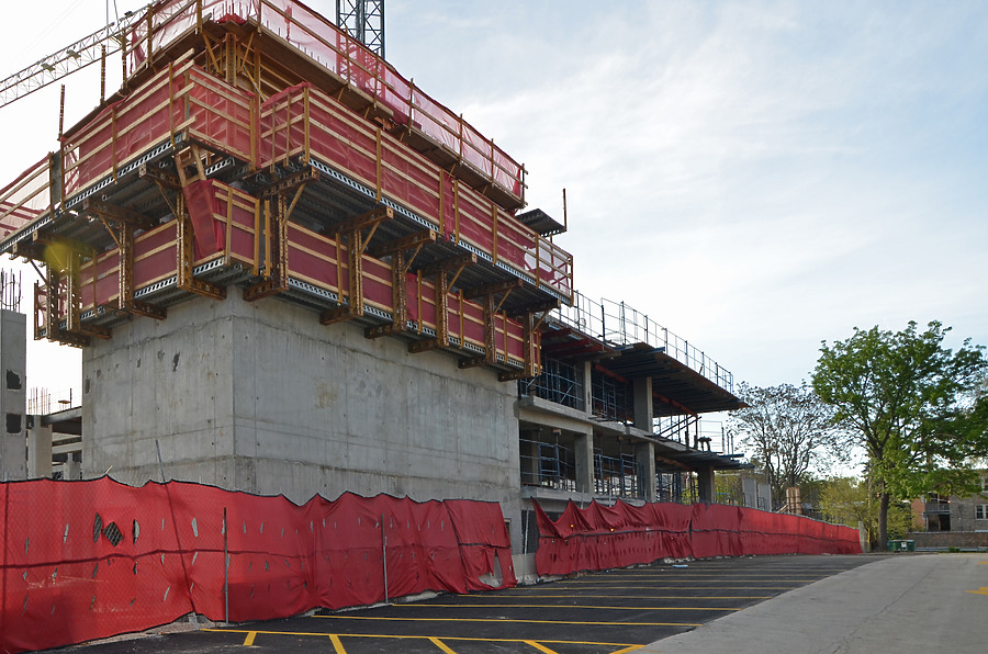 Vantage Oak Park by Shawn Ursini