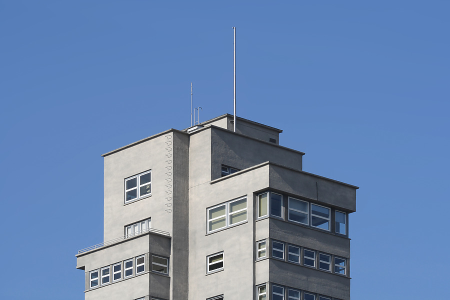 Tagblatt Turmhaus by Michiel van Dijk
