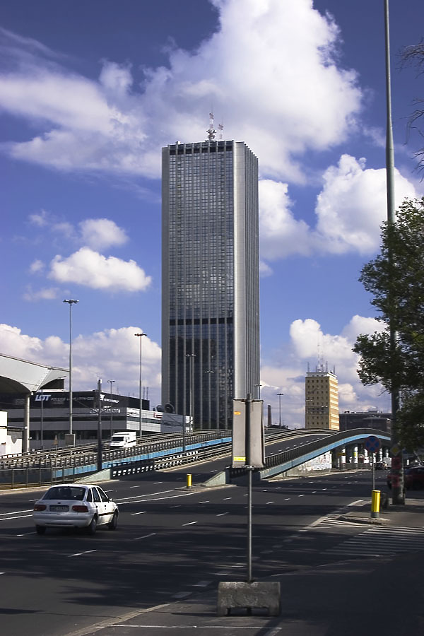 Oxford Tower by Pavel Toczynski
