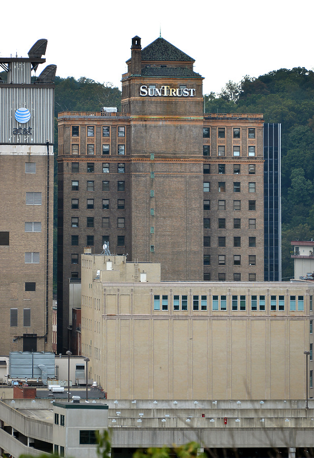 Kanawha Valley Building by John W. Cahill