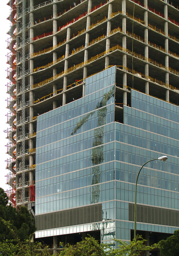 Torre Espacio by Cesar Serrano