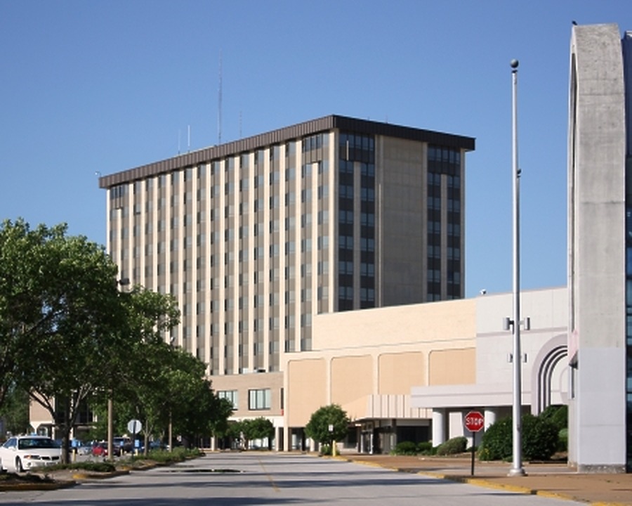 500 Office Tower by Ryan Hildebrand