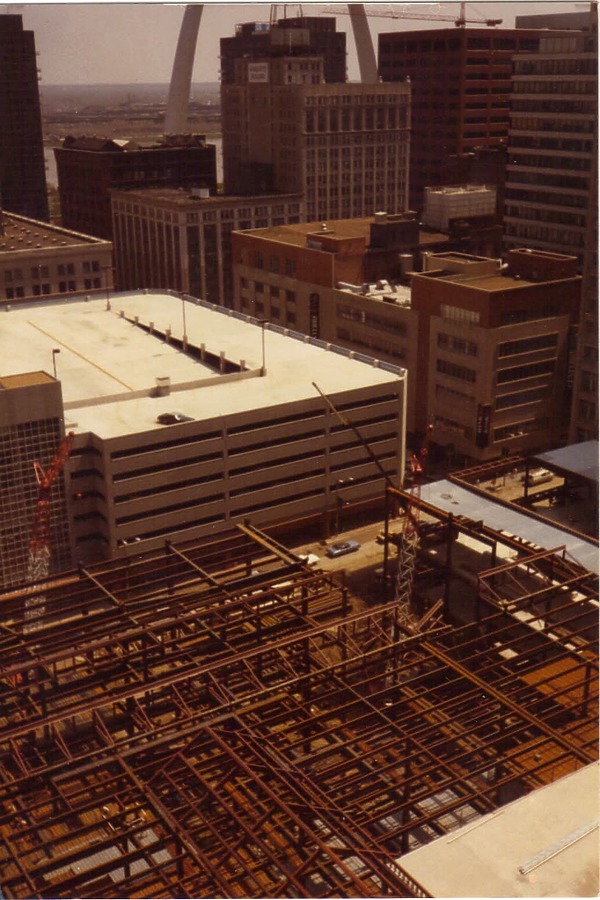 600 Washington by Denny Kempen
