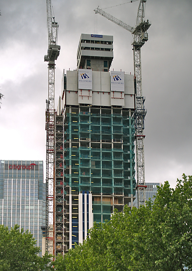 Pan Peninsula West Tower by Cesar Serrano