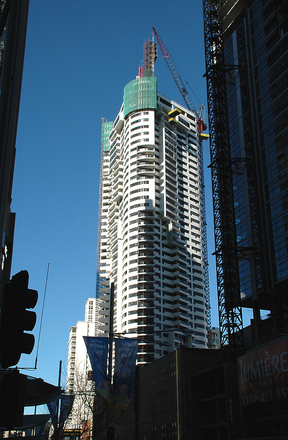 Meriton Tower by John Bek