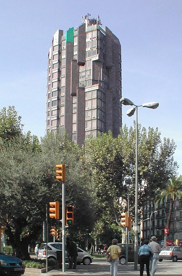 Torre Urquinaona by David Guija