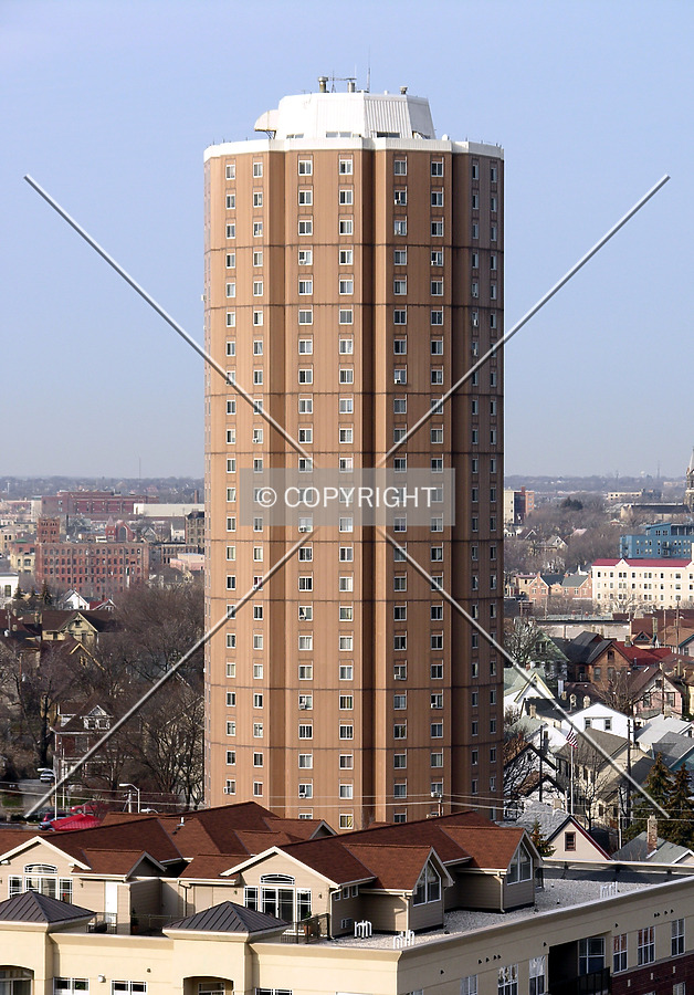 Arlington Court Apartments by Chris Patriarca
