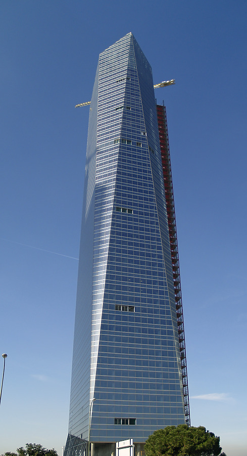 Torre de Cristal by Cesar Serrano