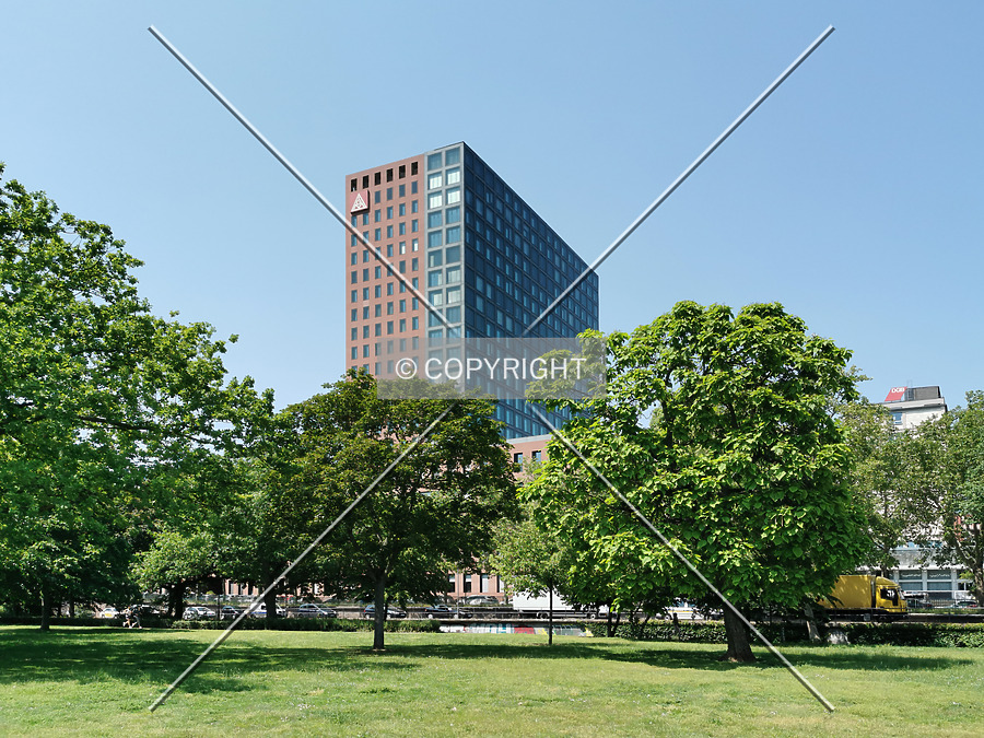 Hochhaus MainForum by Nephilim