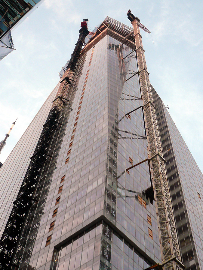 Bank of America Tower by Nate Lindsey