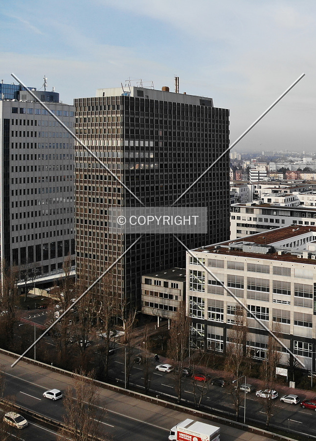 Theodor-Heuss-Allee 110 by Nephilim