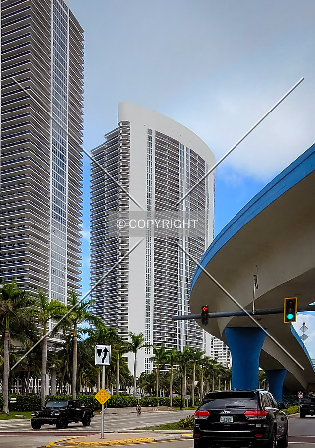 The Beach Club Tower 1 by Ryan Hildebrand