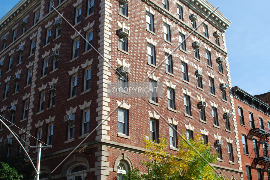 607 Hudson Street